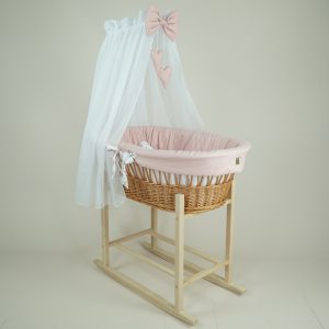 Wiklinowy kosz Mojżesza OLIWIA naturalny z kołyską na biegunach i pościelą różową - zajączek.