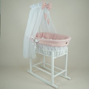Wiklinowy kosz Mojżesza OLIWIA biały z kołyską na biegunach i pościelą różową - zajączek.